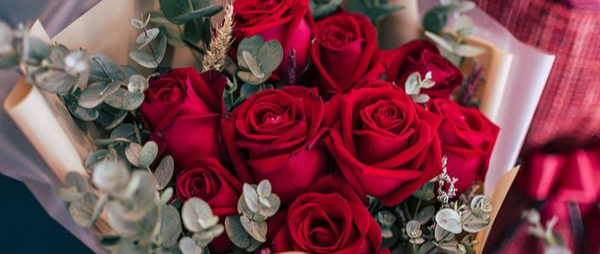 Top 10 Món Quà Valentine Tặng Vợ Ý Nghĩa và Độc Đáo - Top Trending - Blog